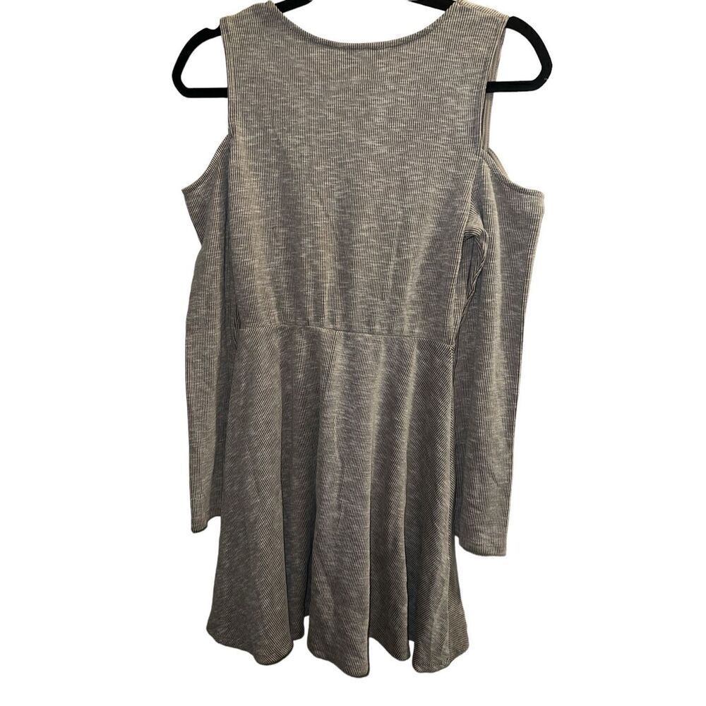 ✨Everly Cold Shoulder Long Sleeve Ribbed Tan Sz Medium Dress✨ - Picture 5 of 7